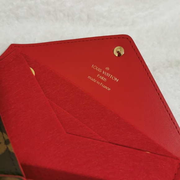 Louis Vuitton Kirigami Medium in Monogram - Picture 8 of 11